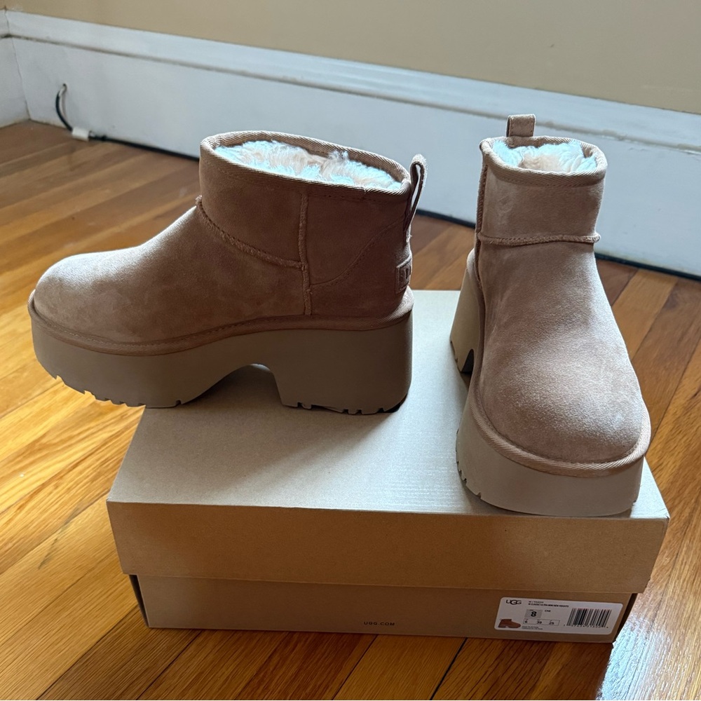 UGG Classic Mini Platform Boots